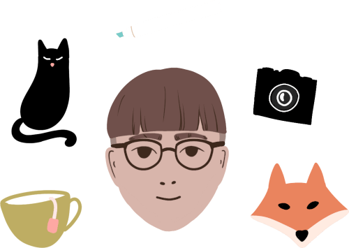 Two sticker like images of illustrations of a Finnish cinnamon roll and European Robin with red filled circle and REC on left top corner